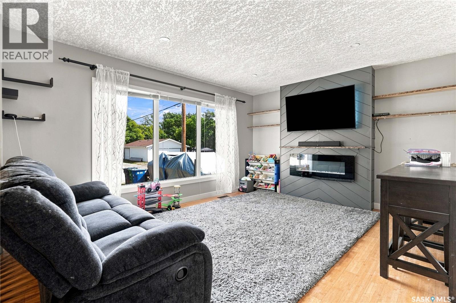 130 6th Street, Pilot Butte, Saskatchewan  S0G 3Z0 - Photo 4 - SK046540