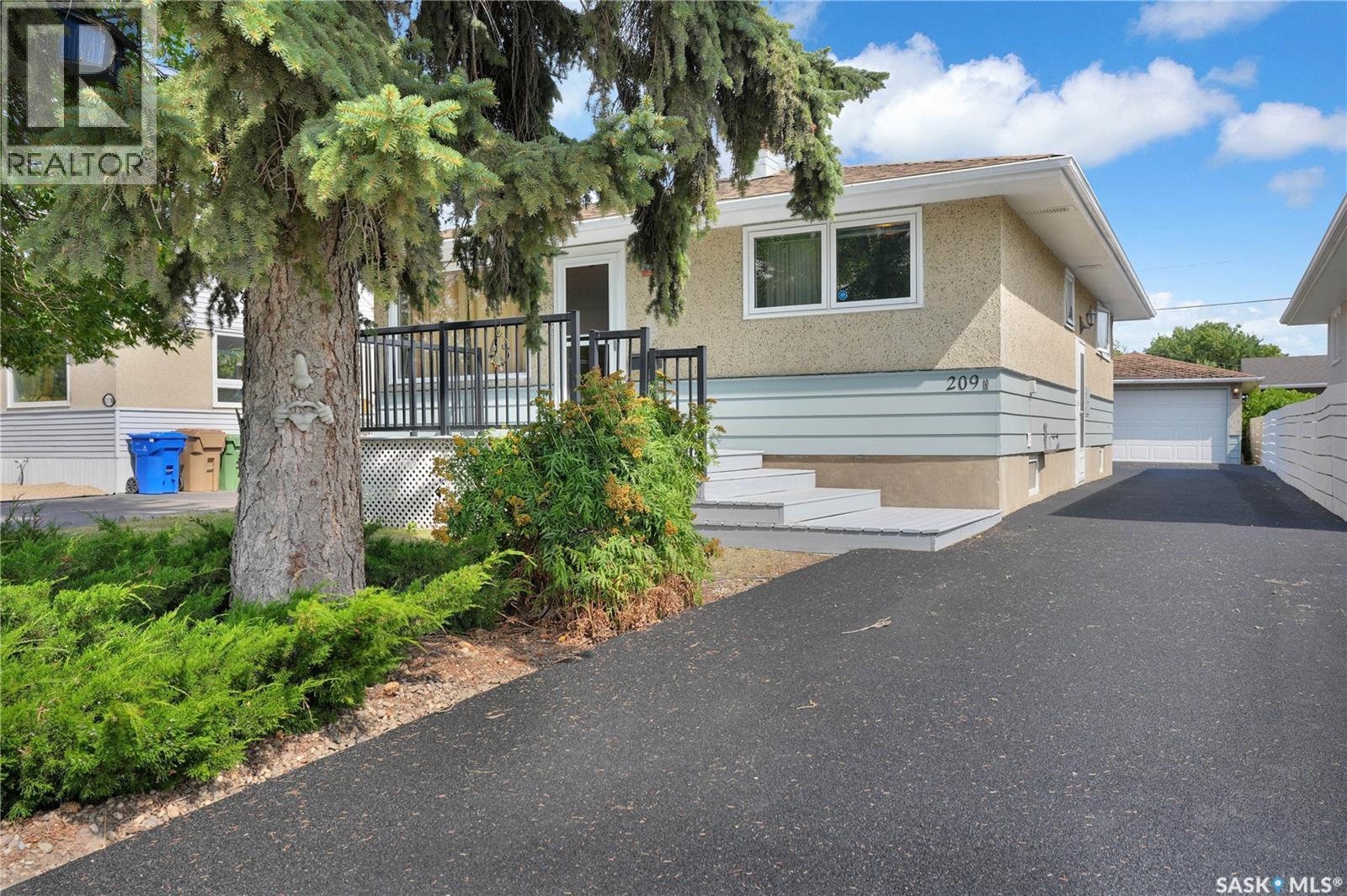 209 Broad Street N, Regina, Saskatchewan  S4R 2X7 - Photo 1 - SK046513