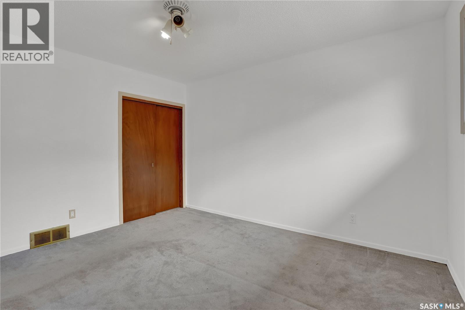 209 Broad Street N, Regina, Saskatchewan  S4R 2X7 - Photo 12 - SK046513