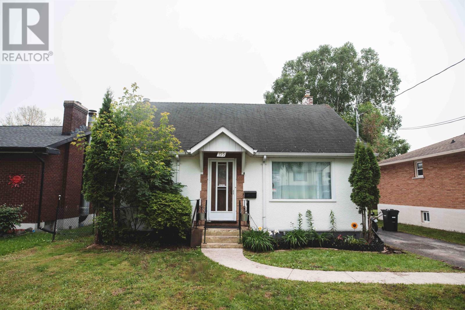 155 Ruttan ST, Thunder Bay, Ontario