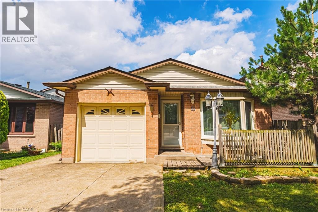 11 DRAKES Drive, Hamilton, Ontario