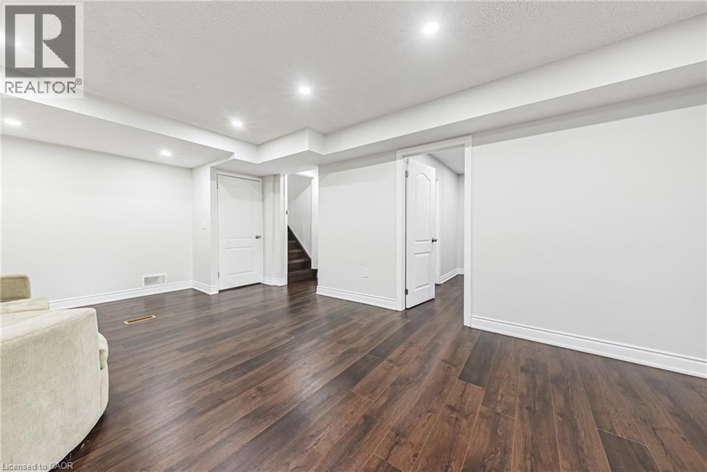 11 Drakes Drive, Hamilton, Ontario  L8E 4G4 - Photo 19 - 40843652