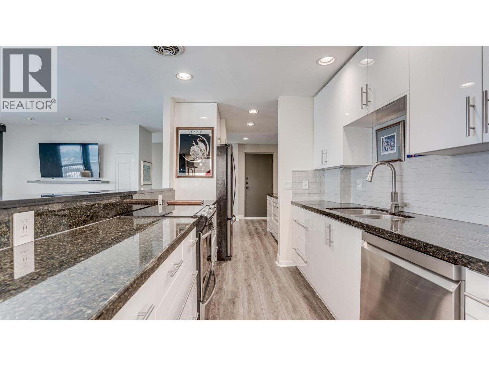 737 Leon Avenue Unit# 1401, Kelowna, British Columbia  V1Y 8L6 - Photo 5 - 10396434