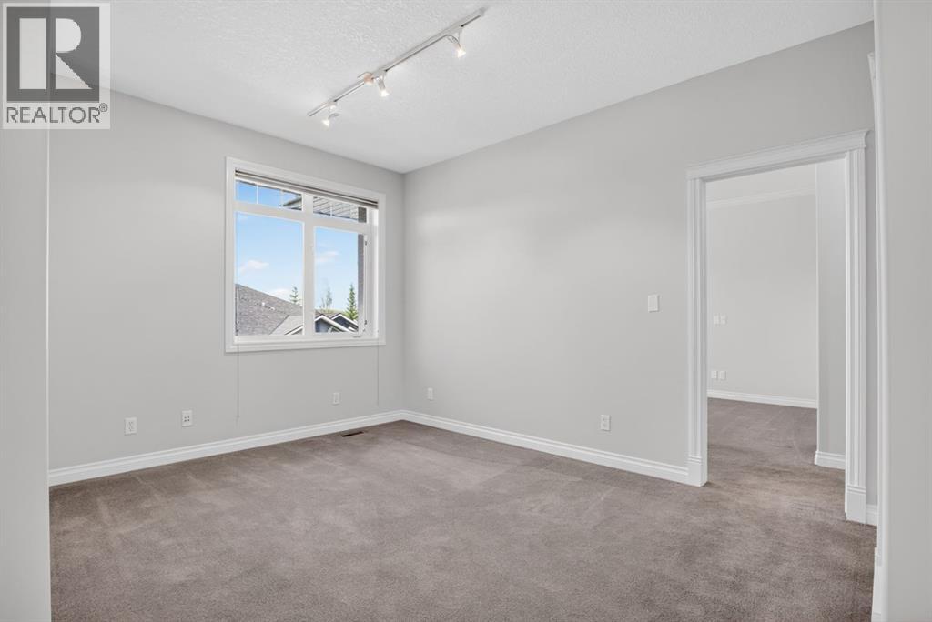 14 Discovery Woods Villas Sw, Calgary, Alberta  T2H 5A6 - Photo 14 - A2313697