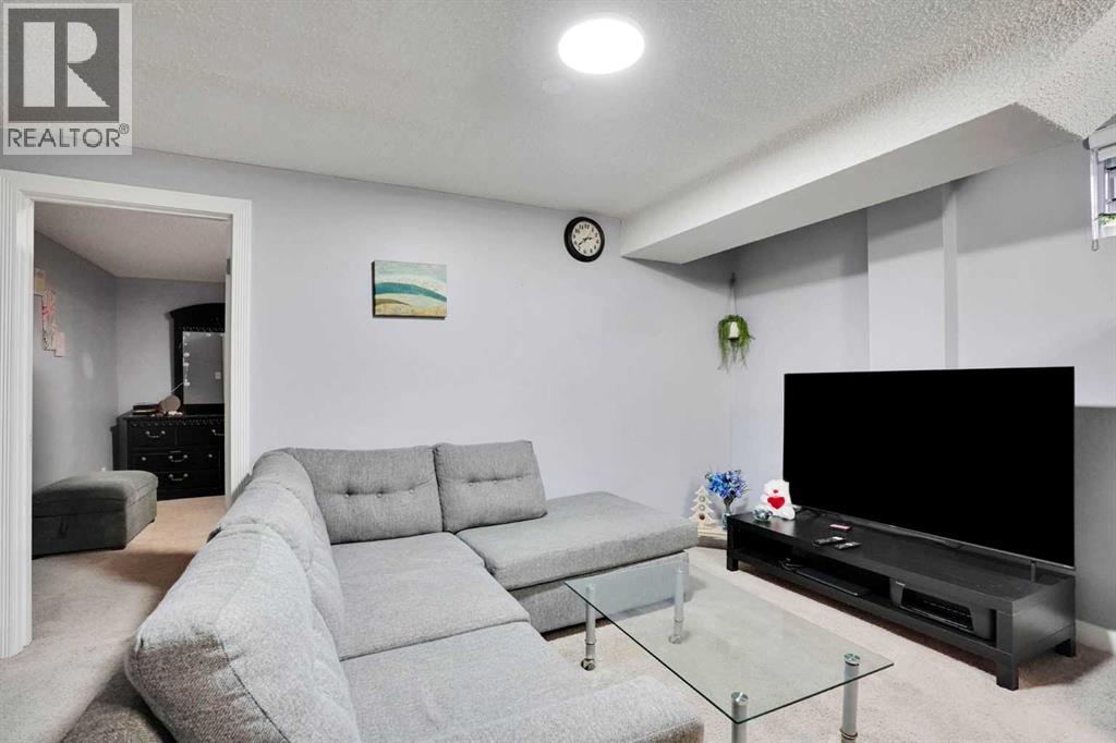 133 Martinglen Way Ne, Calgary, Alberta  T3J 3J1 - Photo 39 - A2316565