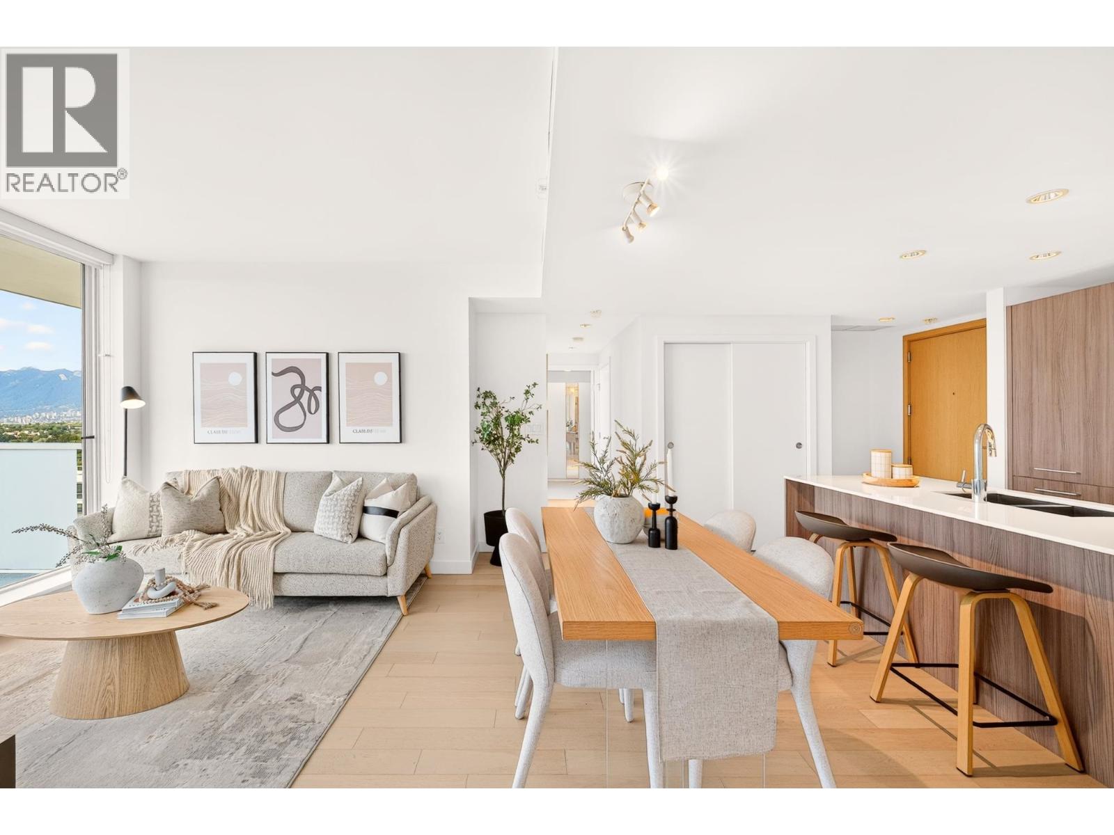1105 4638 Gladstone Street, Vancouver, British Columbia  V5N 0G5 - Photo 2 - R3158561
