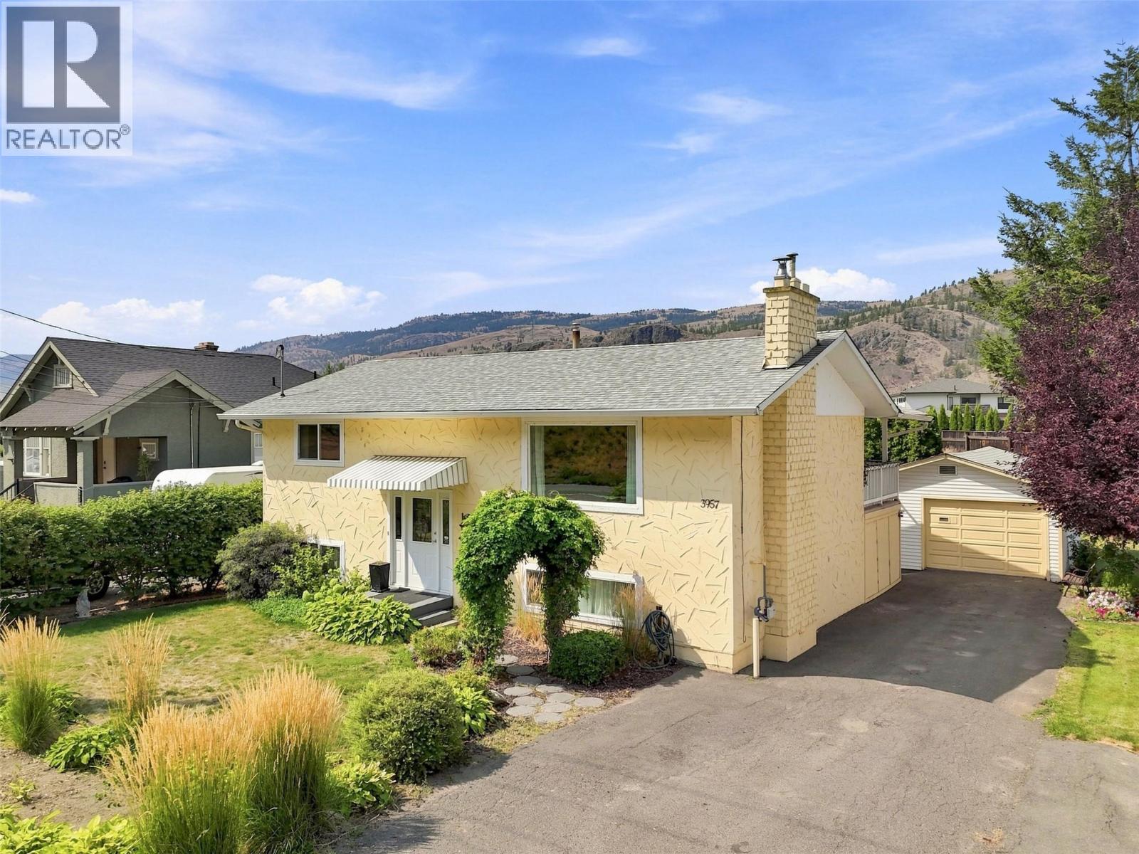 3957 Old Yellowhead Highway, Kamloops, British Columbia  V2H 1K6 - Photo 2 - 10396460