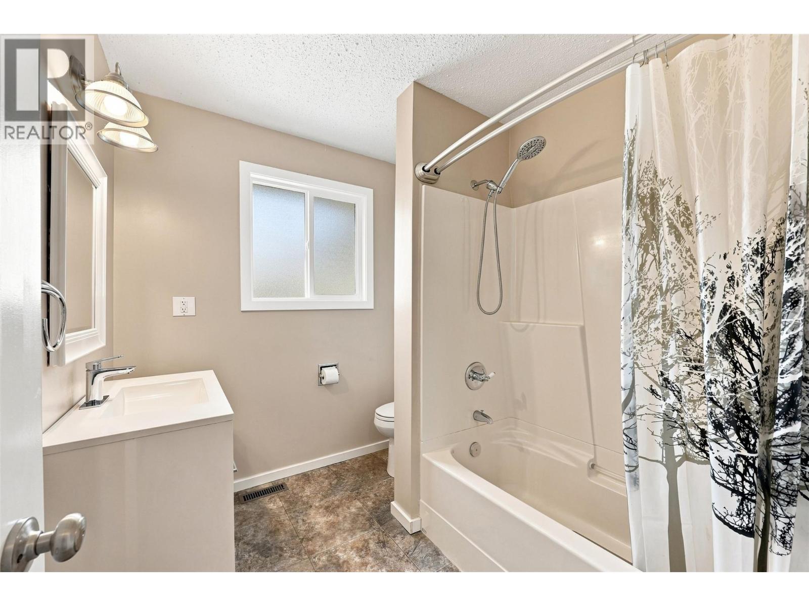 3957 Old Yellowhead Highway, Kamloops, British Columbia  V2H 1K6 - Photo 22 - 10396460