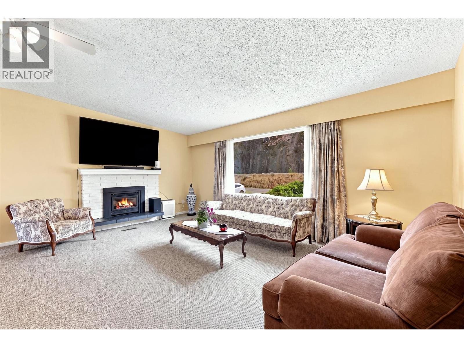 3957 Old Yellowhead Highway, Kamloops, British Columbia  V2H 1K6 - Photo 6 - 10396460