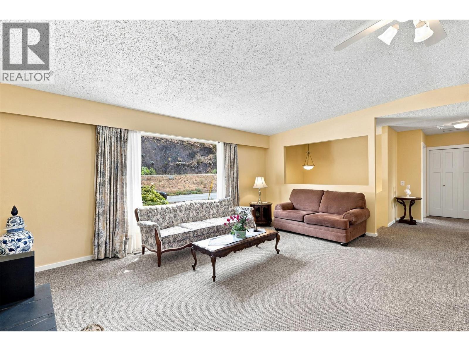 3957 Old Yellowhead Highway, Kamloops, British Columbia  V2H 1K6 - Photo 7 - 10396460