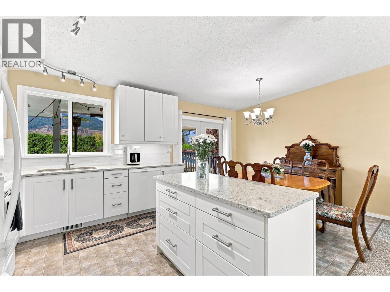 3957 Old Yellowhead Highway, Kamloops, British Columbia  V2H 1K6 - Photo 9 - 10396460