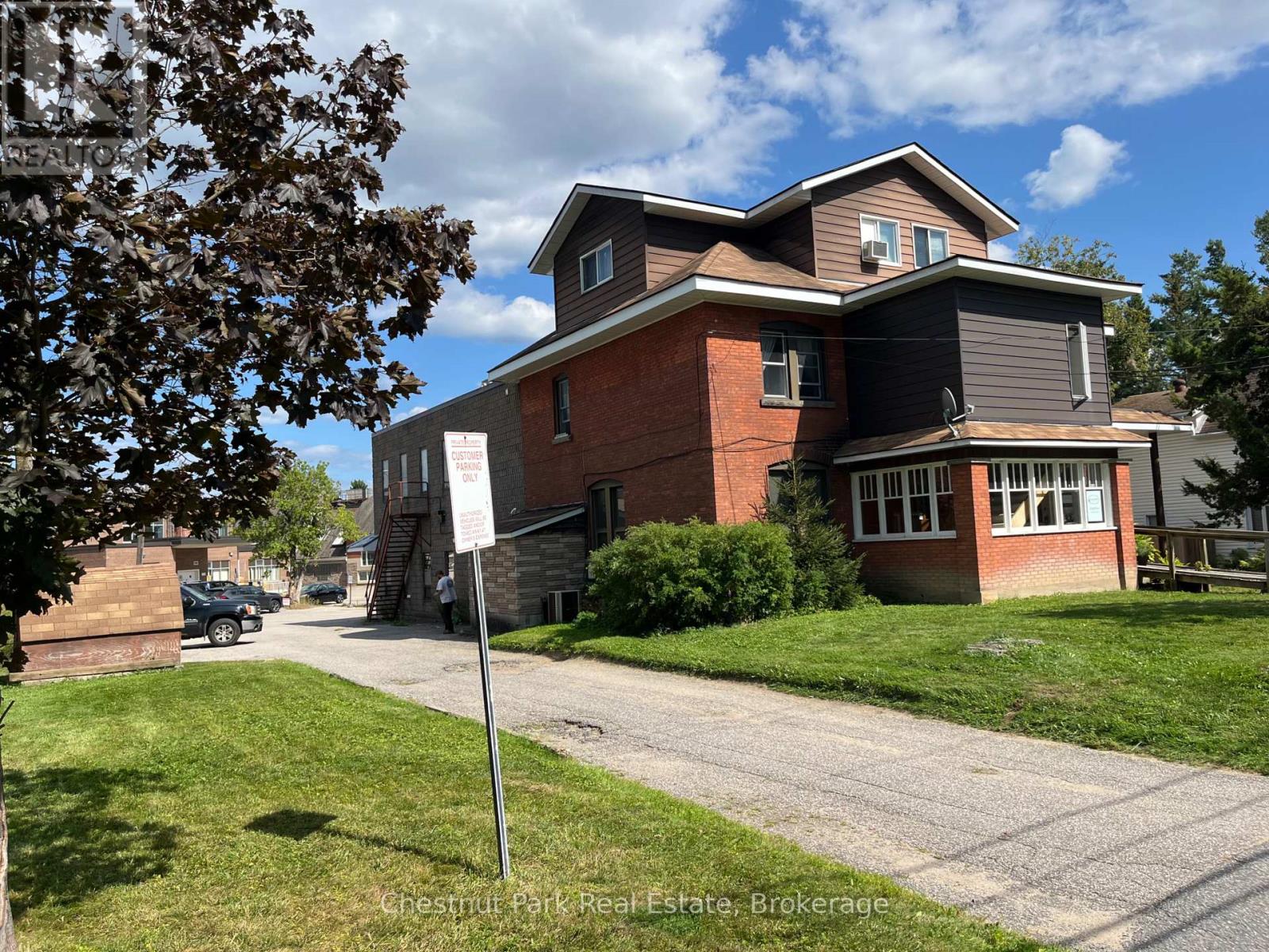 109 Kimberley Avenue, Bracebridge, Ontario  P1L 1Z8 - Photo 2 - X13710940
