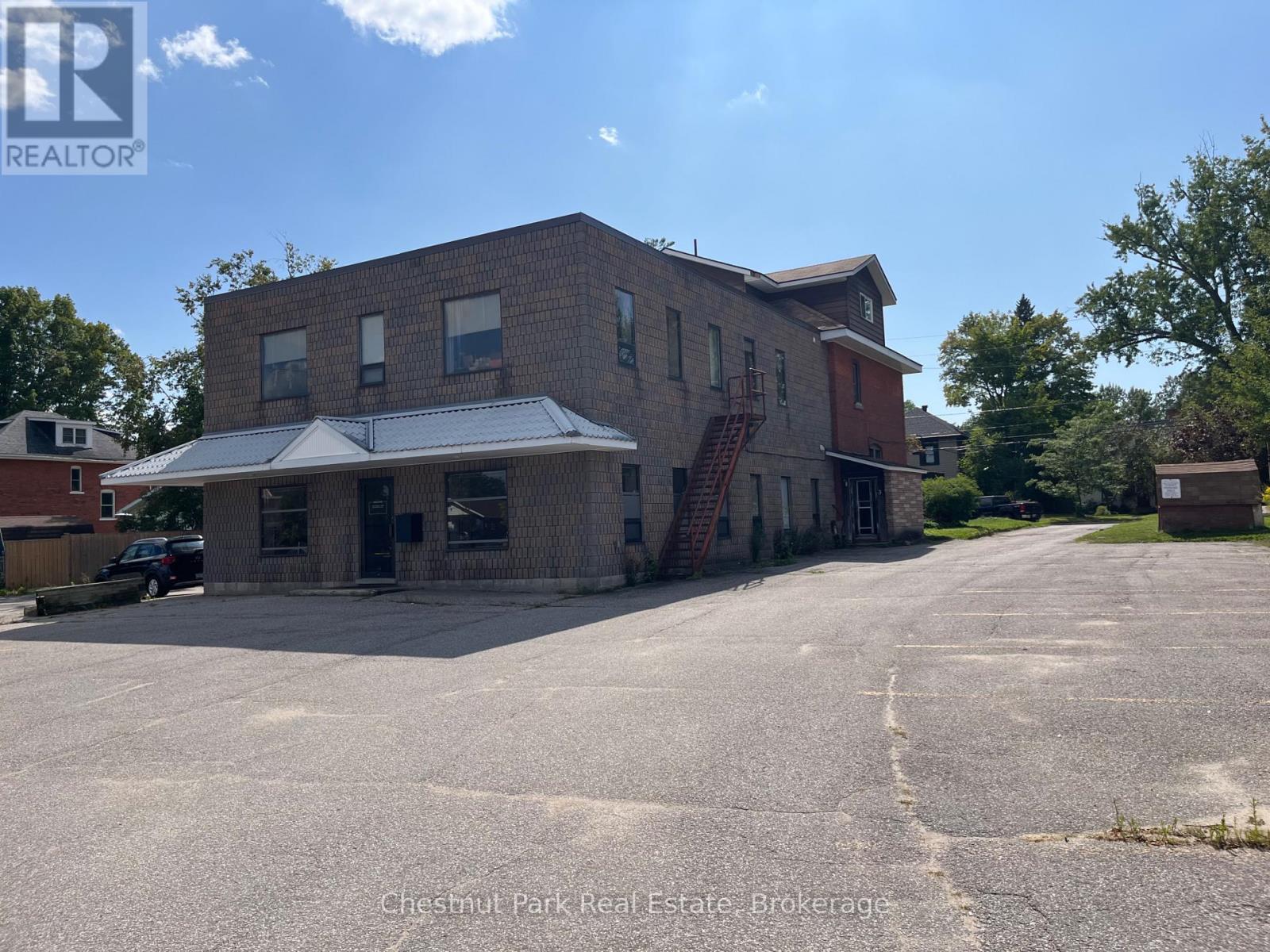 109 Kimberley Avenue, Bracebridge, Ontario  P1L 1Z8 - Photo 3 - X13710940