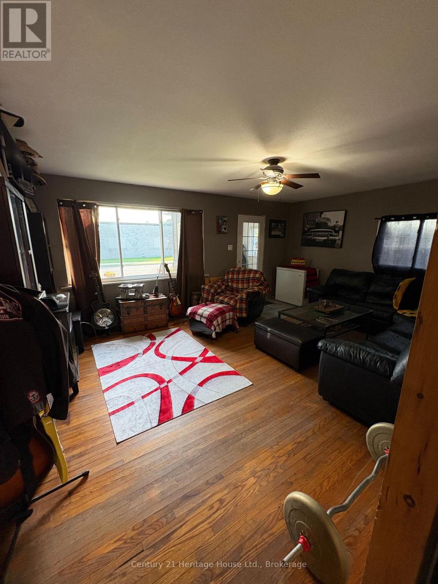370 Foster Street, Wellington North, Ontario  N0G 2L1 - Photo 18 - X13710978