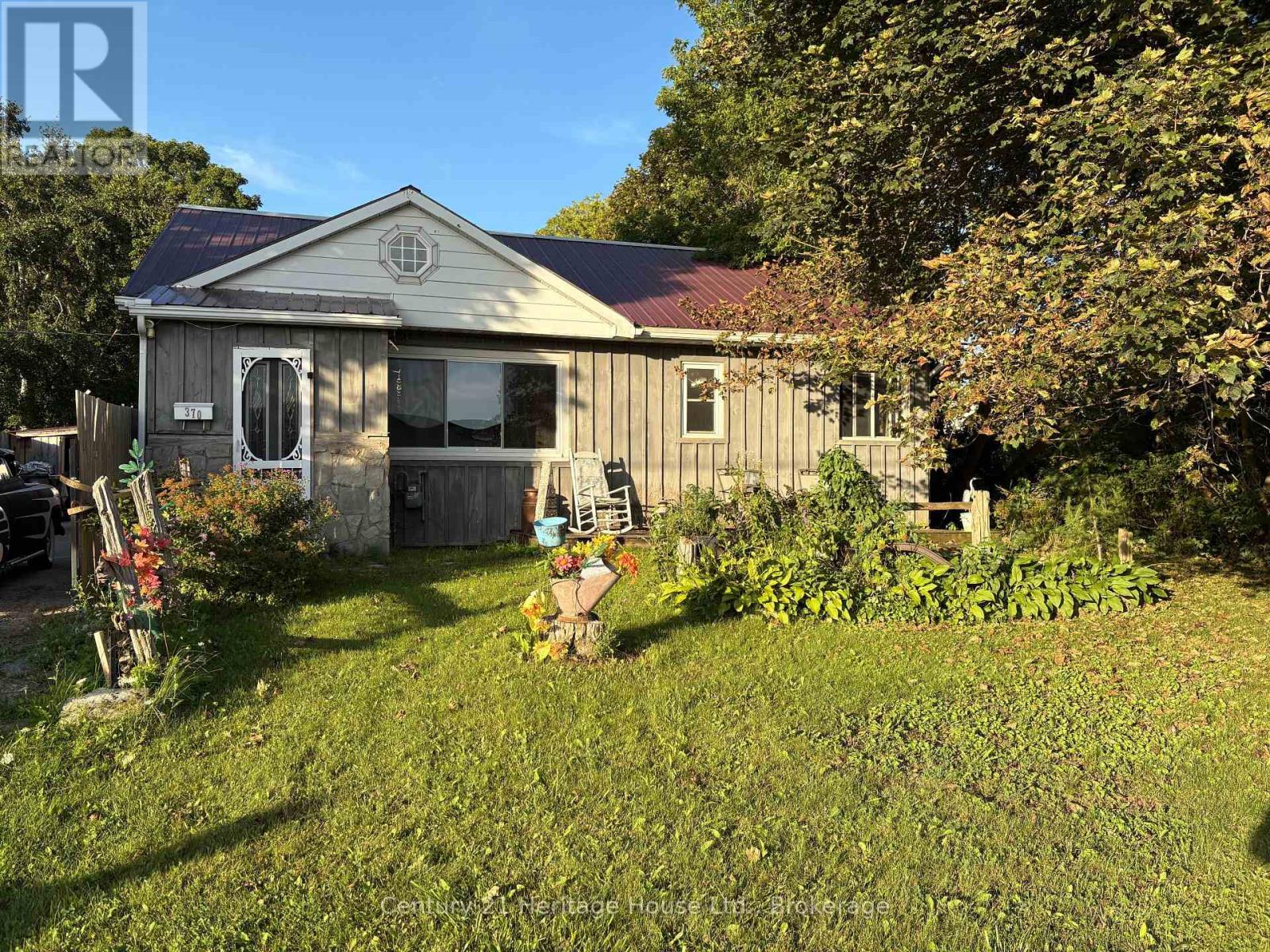 370 Foster Street, Wellington North, Ontario  N0G 2L1 - Photo 2 - X13710978