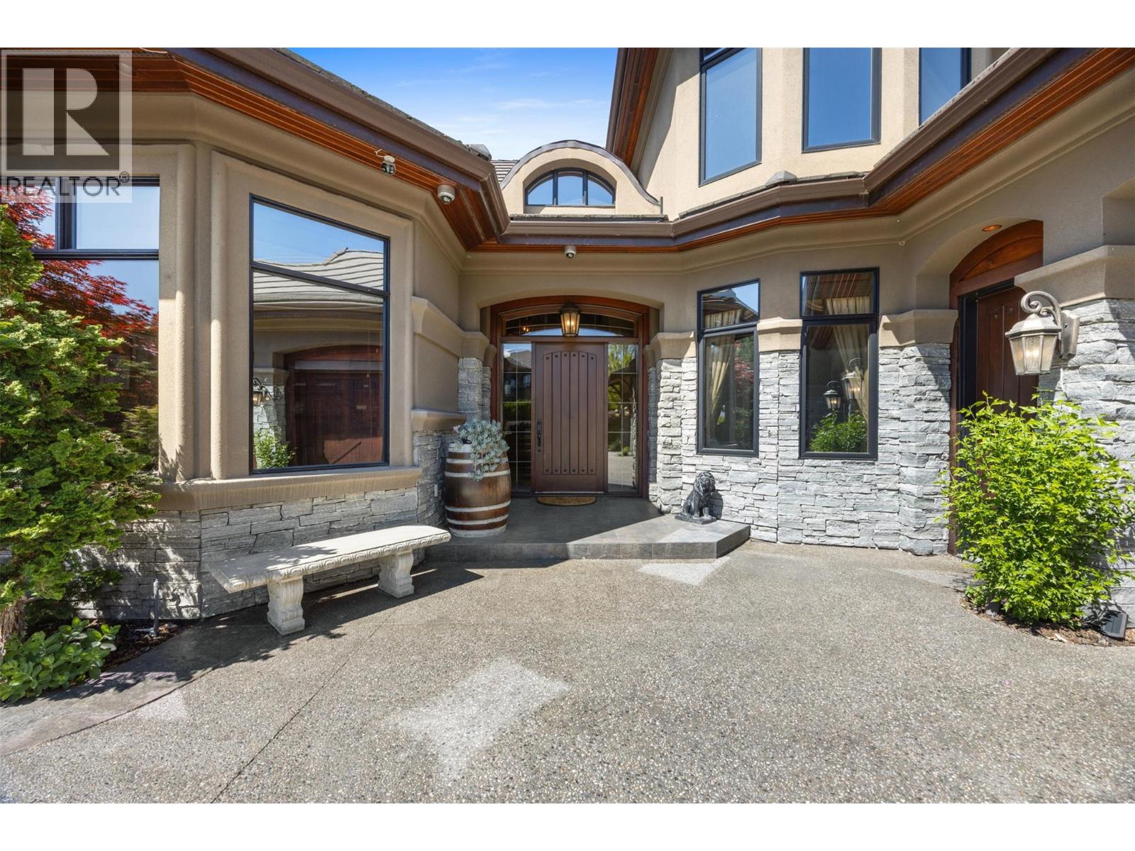 2449 Selkirk Drive, Kelowna, British Columbia  V1V 2R7 - Photo 9 - 10389851