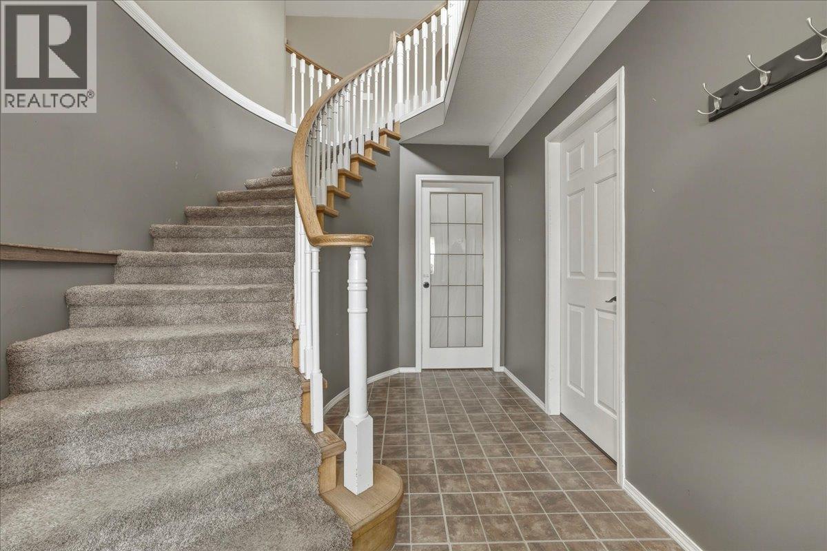 2225 Teal Place, Vernon, British Columbia  V1H 1R1 - Photo 4 - 10397864