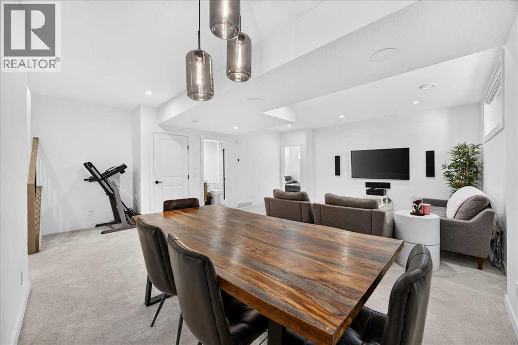 77 Rowmont Common NW, Calgary, Alberta  T3L 0L2 - Photo 38 - A2339729