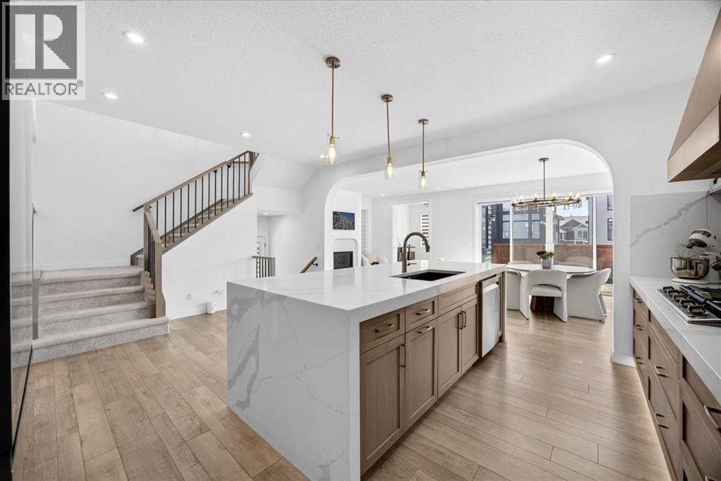 77 Rowmont Common NW, Calgary, Alberta  T3L 0L2 - Photo 14 - A2339729
