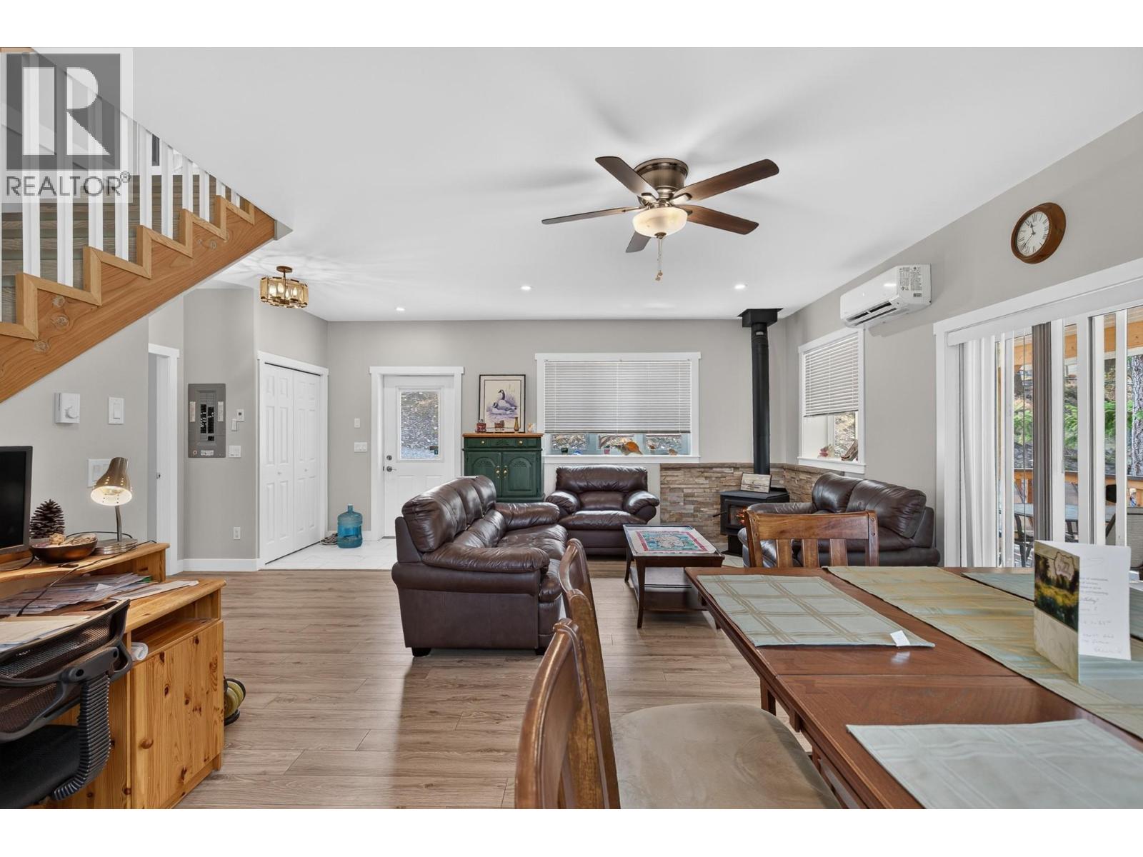 10818 Westshore Road, Vernon, British Columbia  V1H 2C3 - Photo 14 - 10398698