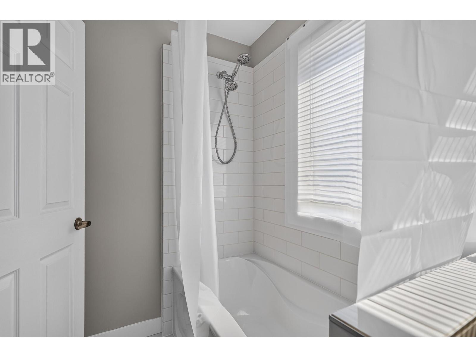 10818 Westshore Road, Vernon, British Columbia  V1H 2C3 - Photo 42 - 10398698