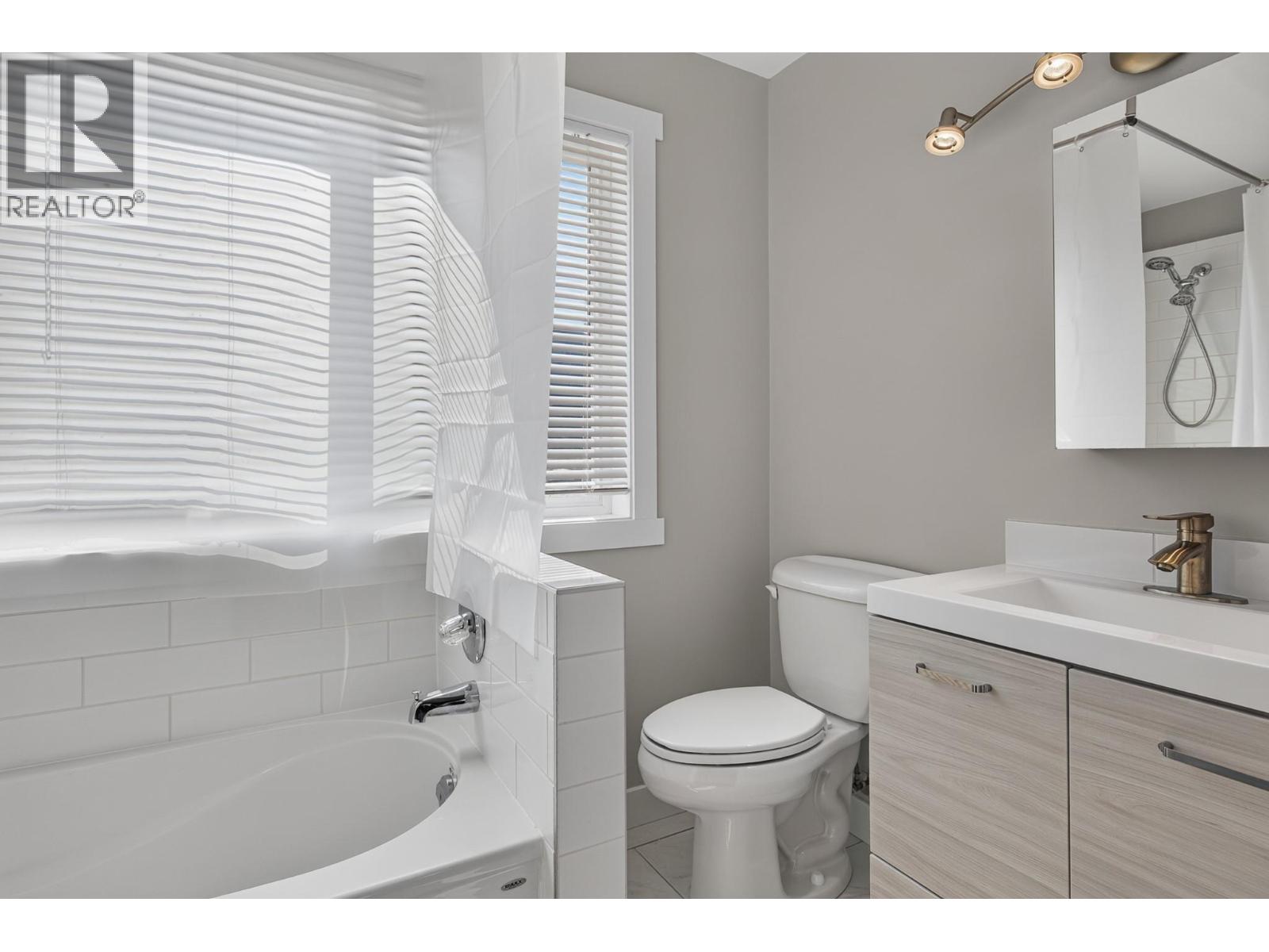 10818 Westshore Road, Vernon, British Columbia  V1H 2C3 - Photo 41 - 10398698