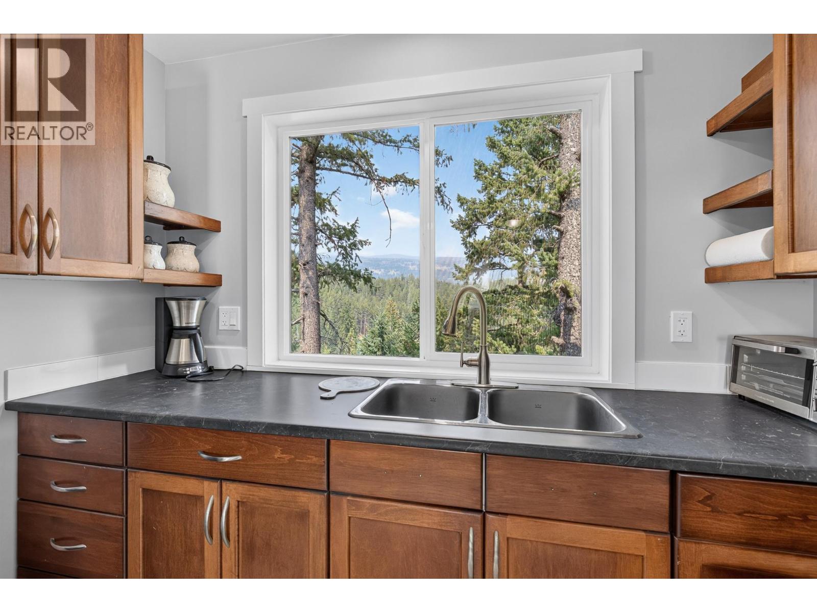 10818 Westshore Road, Vernon, British Columbia  V1H 2C3 - Photo 36 - 10398698