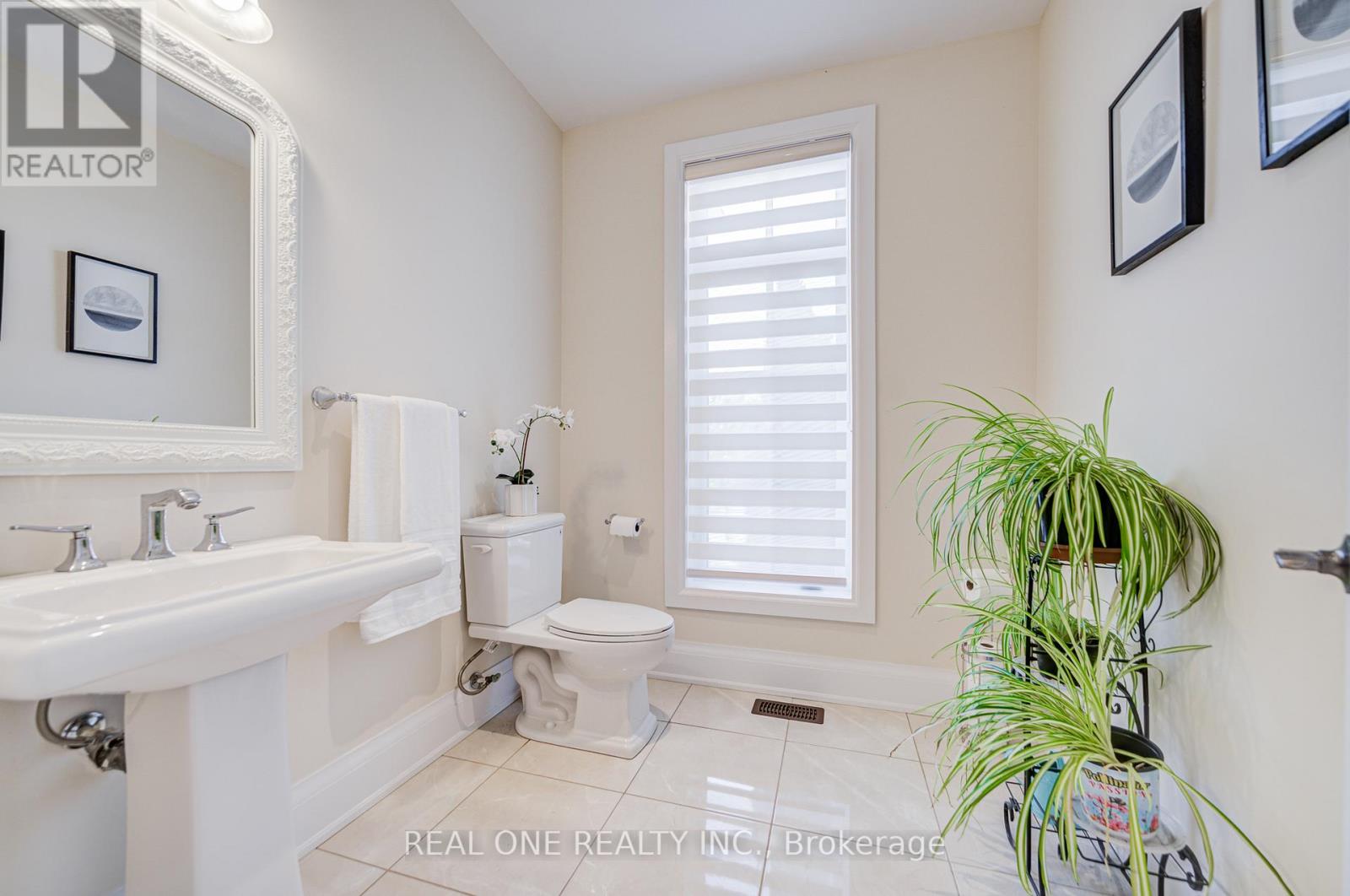 421 Flamingo Road, Vaughan, Ontario  L4J 8L4 - Photo 9 - N13710916