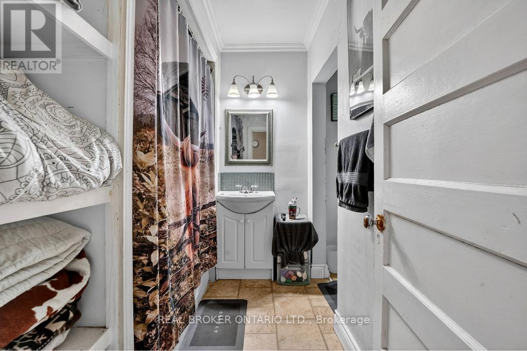 53-55 Wellington Street, Halton Hills, Ontario  L7J 2H1 - Photo 16 - W13710920