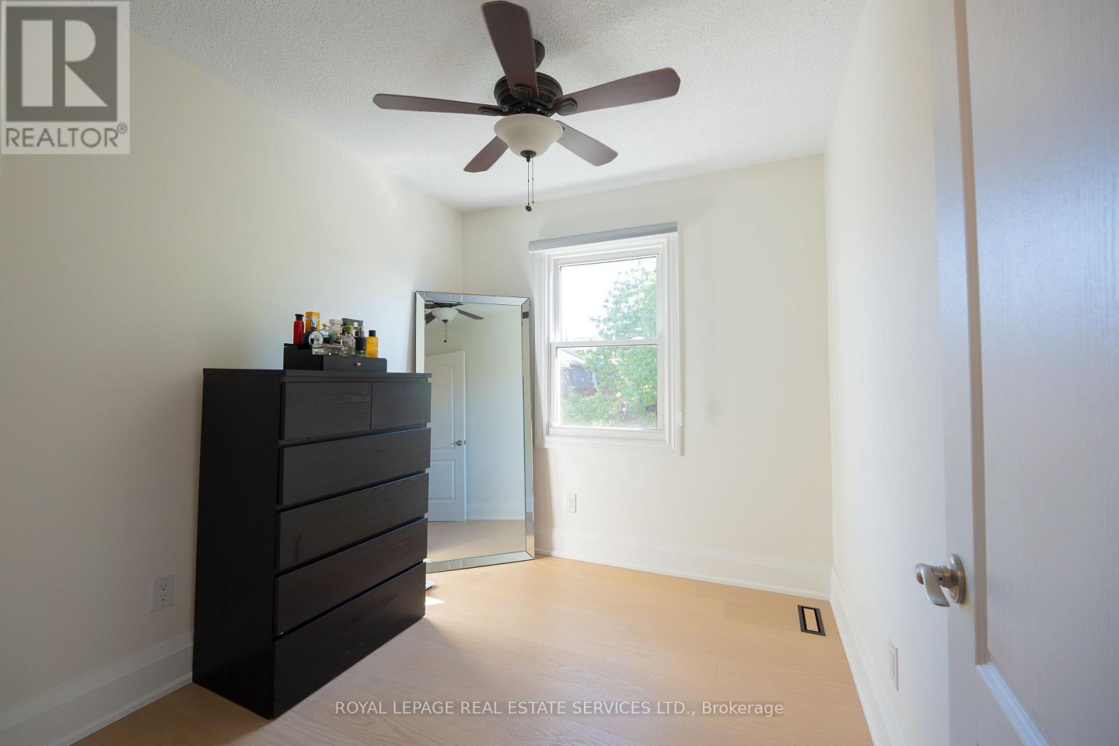 30 Heslop Road, Milton, Ontario  L9T 1B3 - Photo 18 - W13710294