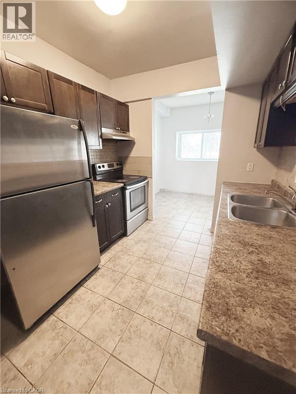 283 Fairway Road N Unit# 90, Kitchener, Ontario N2A 2P1 - Photo 1 - 40855451