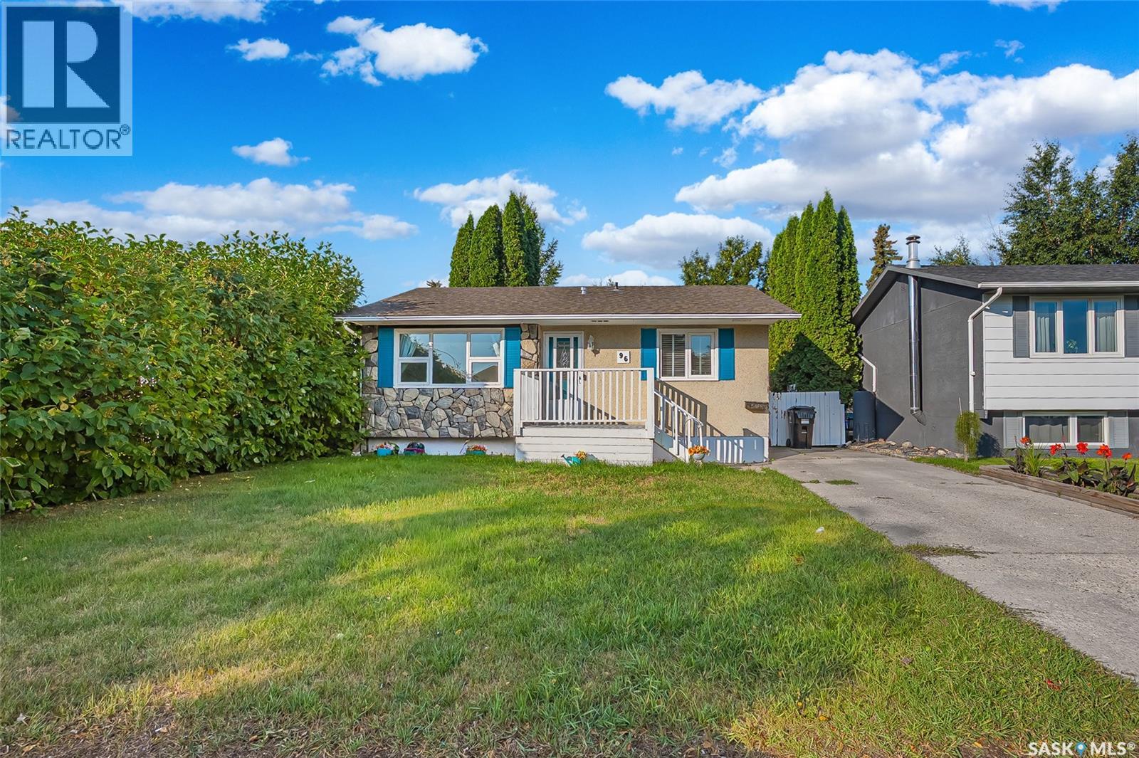 96 Patterson Crescent, Saskatoon, Saskatchewan  S7L 4Z9 - Photo 1 - SK046585