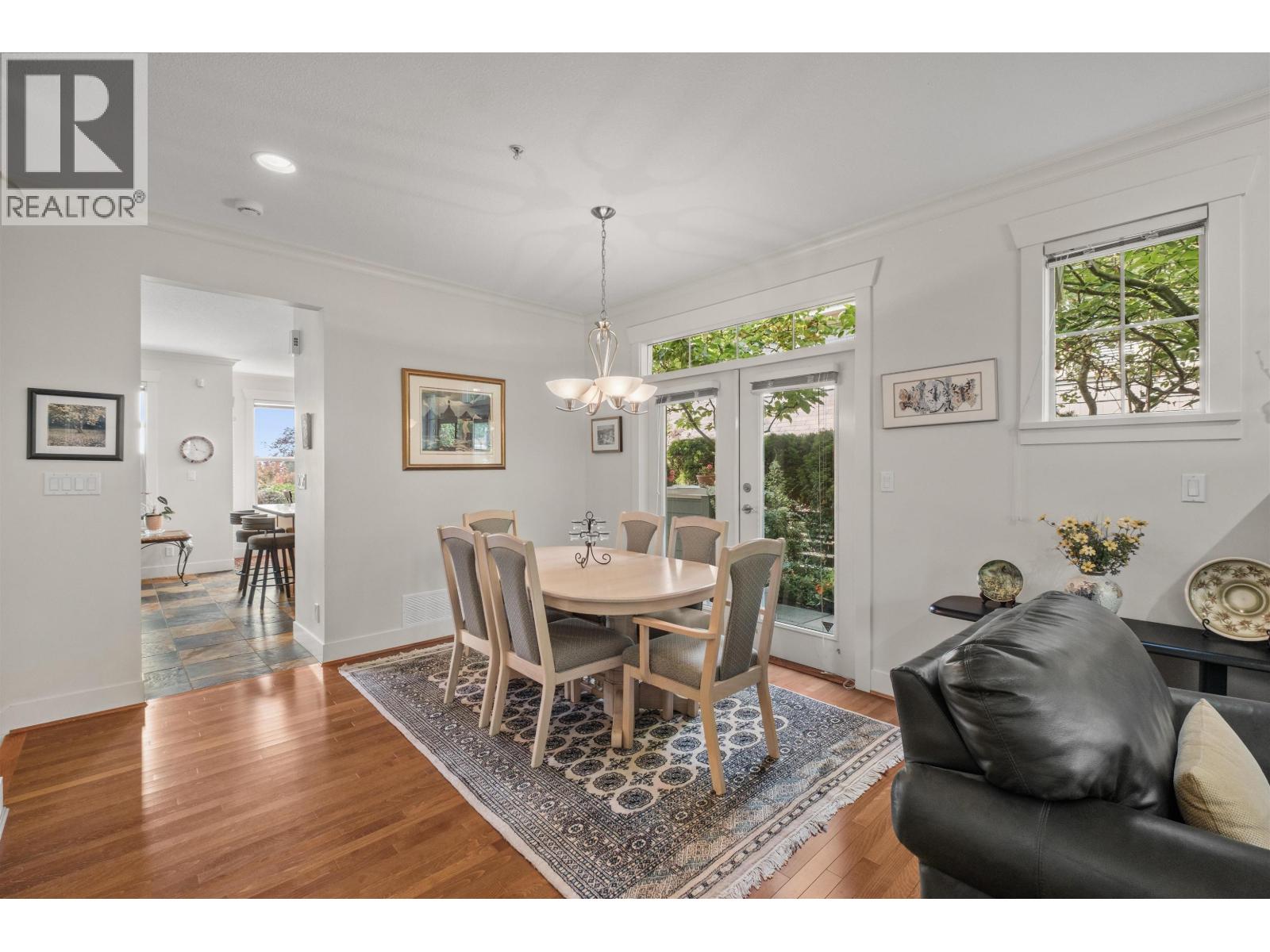 261 E Queens Road, North Vancouver, British Columbia  V7N 4N7 - Photo 4 - R3157218