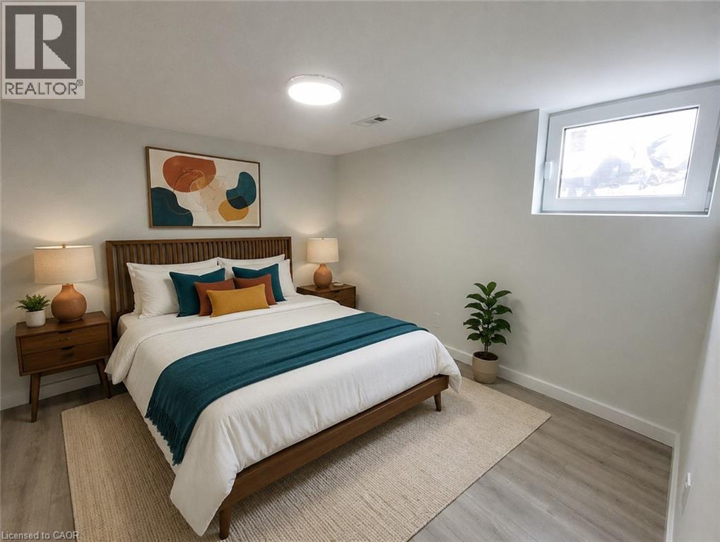 132 East 31st Street, Hamilton, Ontario  L8V 3P2 - Photo 5 - 40853200