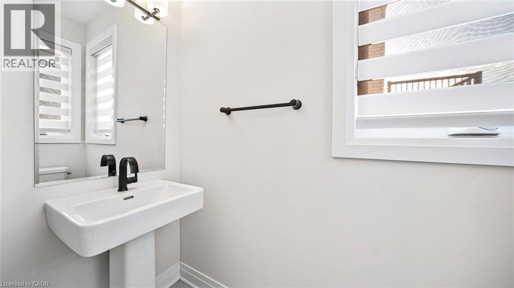 102 Settlers Road E, Oakville, Ontario  L6H 7W5 - Photo 5 - 40858044