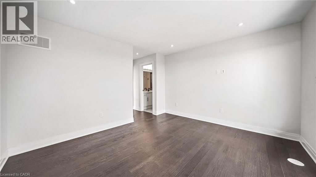 102 Settlers Road E, Oakville, Ontario  L6H 7W5 - Photo 25 - 40858044