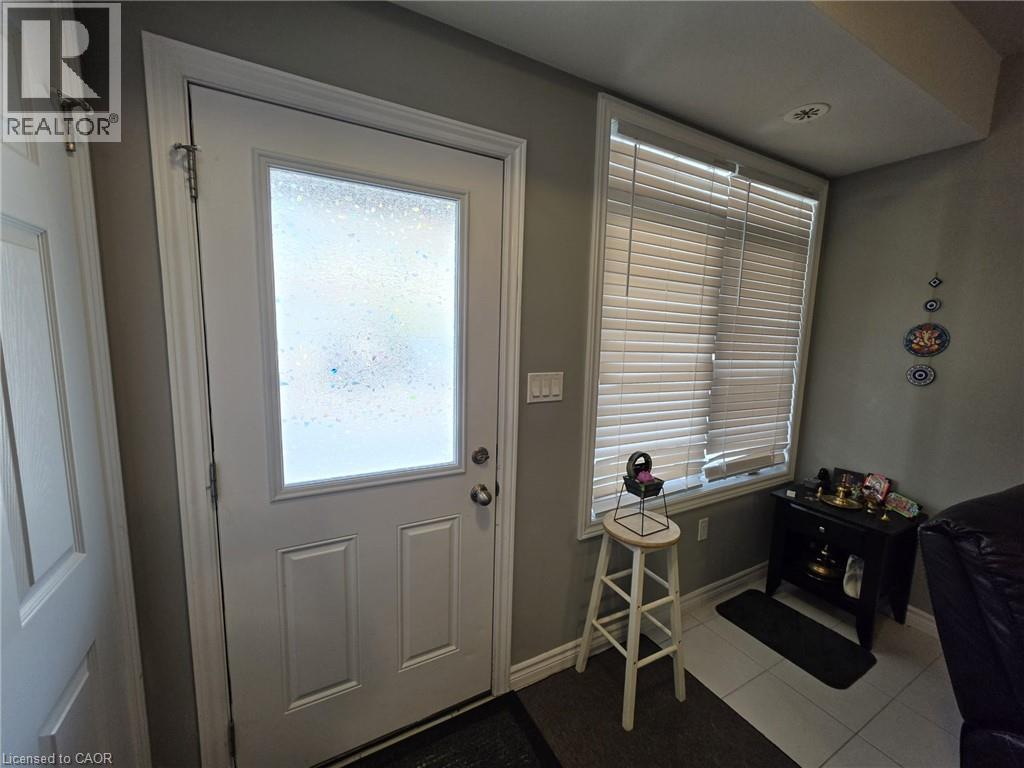 60 Oat Lane Unit# 32, Kitchener, Ontario  N2R 0N9 - Photo 2 - 40858271