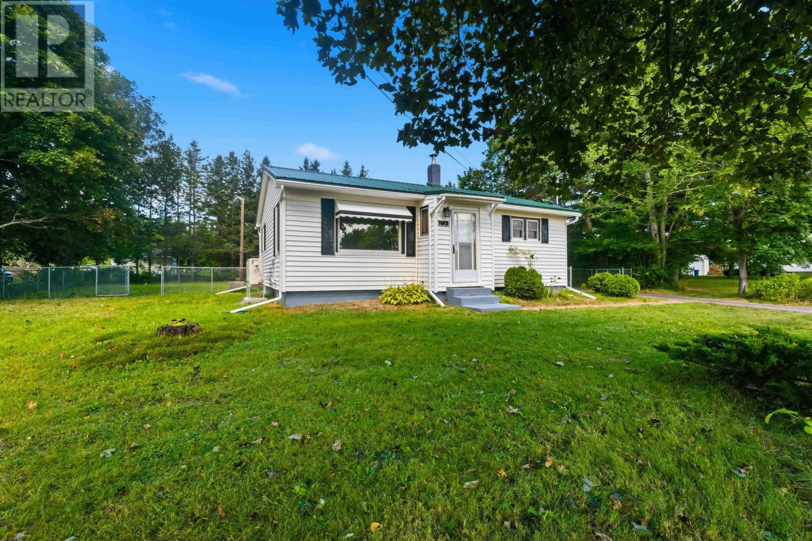 15071 Highway 1, Wilmot, Nova Scotia  B0P 1W0 - Photo 1 - 202621475