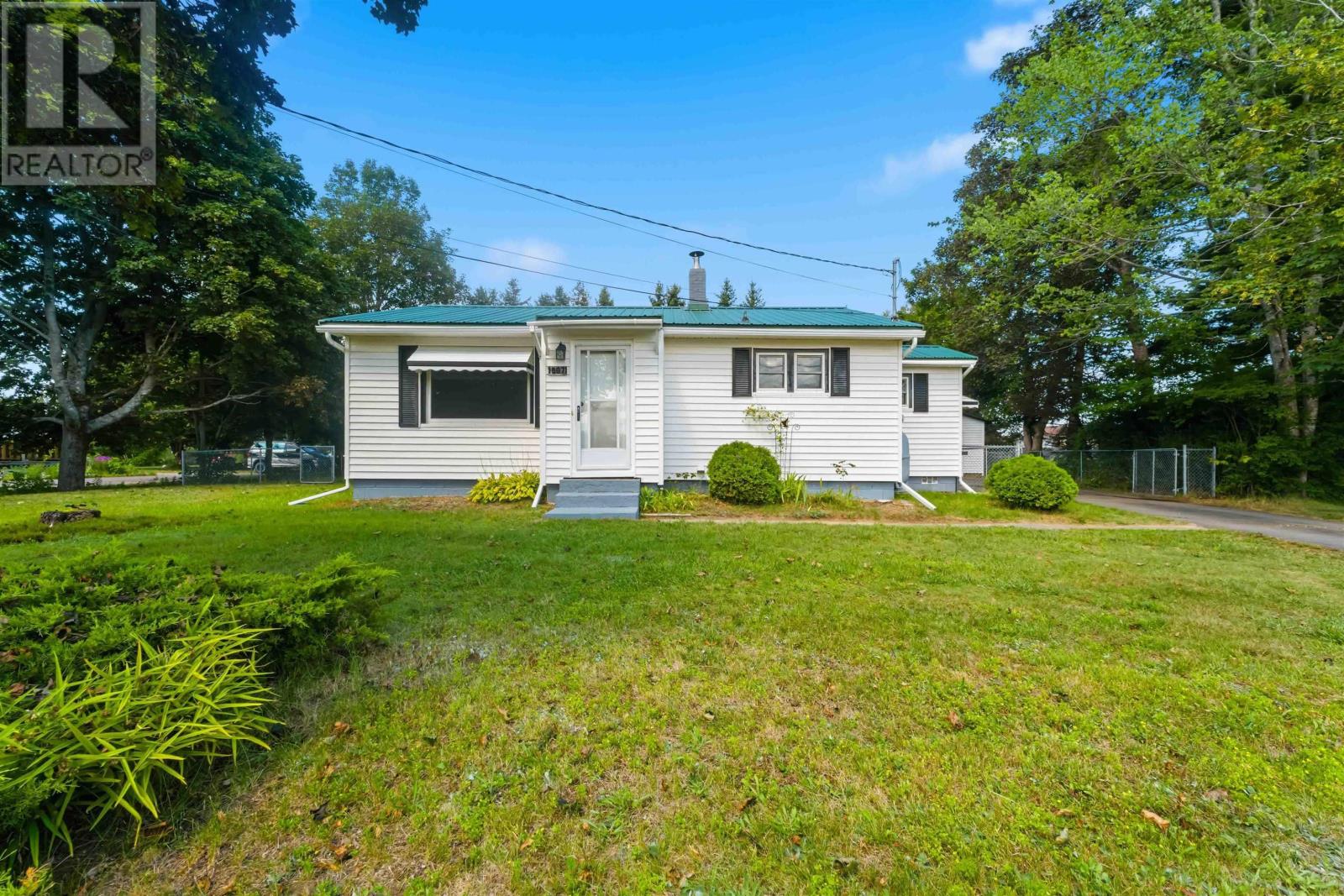 15071 Highway 1, Wilmot, Nova Scotia  B0P 1W0 - Photo 7 - 202621475