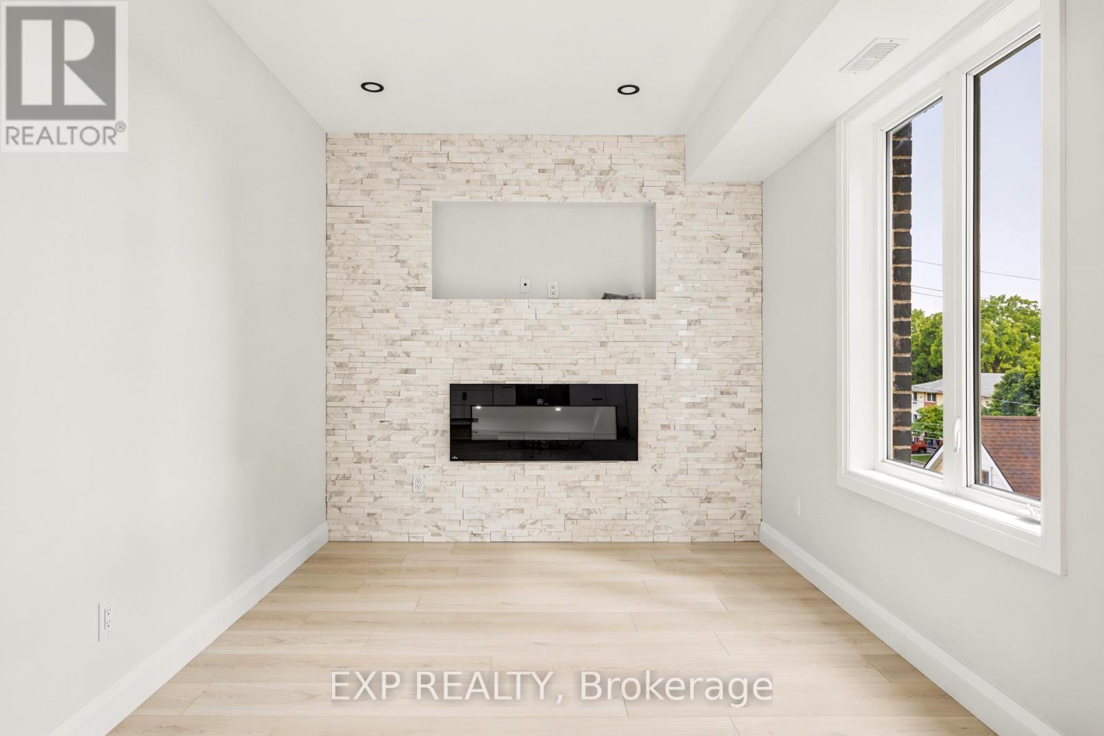 129 ST GEORGE STREET, Kitchener, Ontario