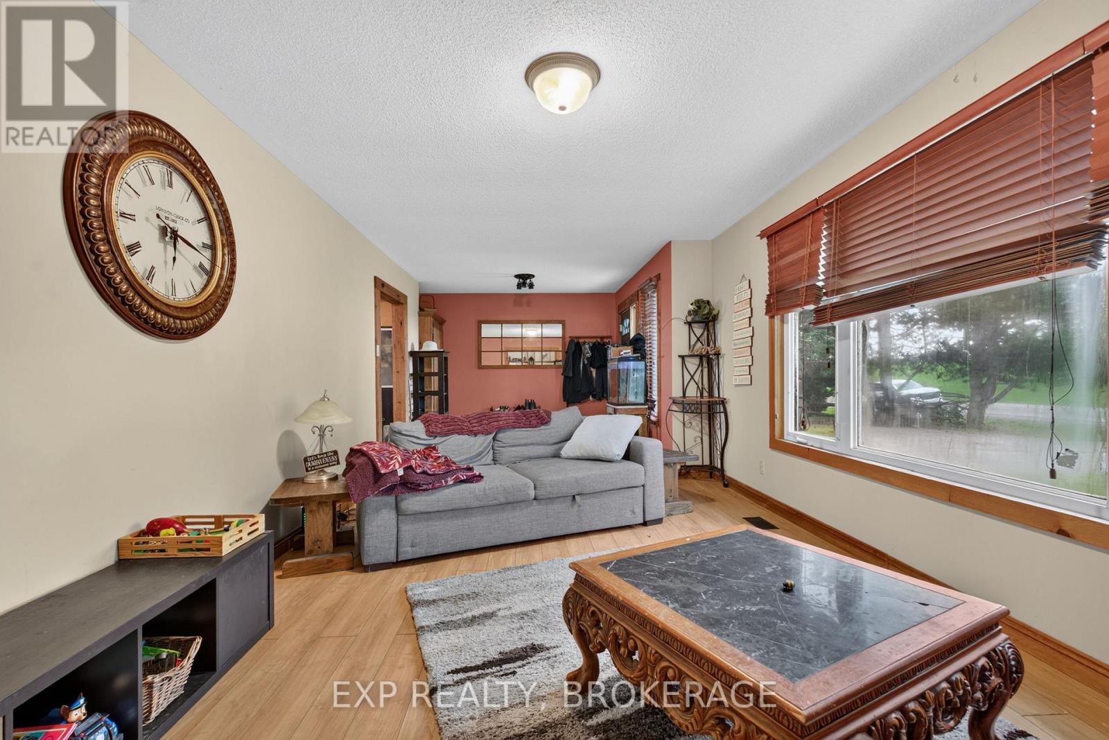 1664 Wallbridge Loyalist Road, Quinte West, Ontario K8N 4Z5 - Photo 7 - X13711056
