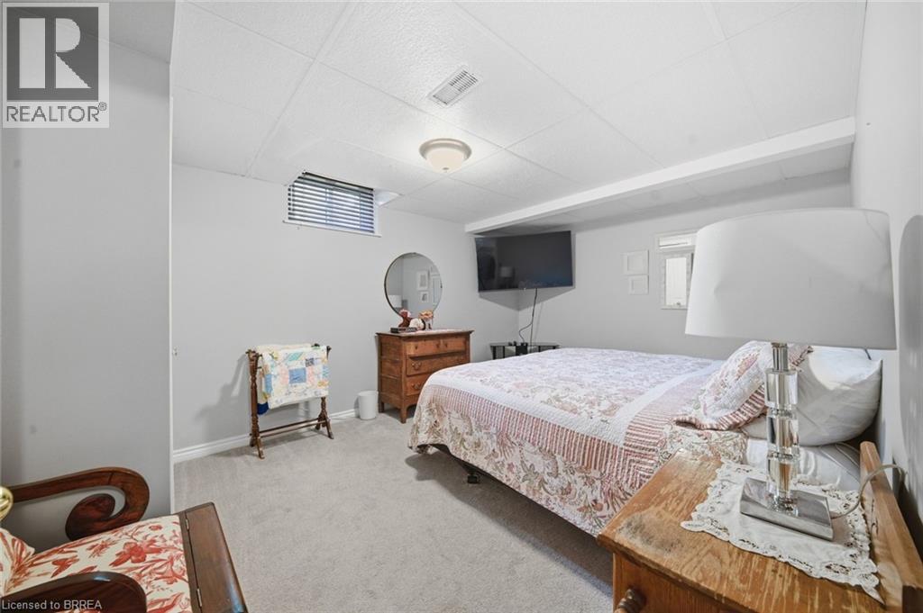 37 Mc Intosh Court, Brantford, Ontario  N3R 7Y1 - Photo 27 - 40855269
