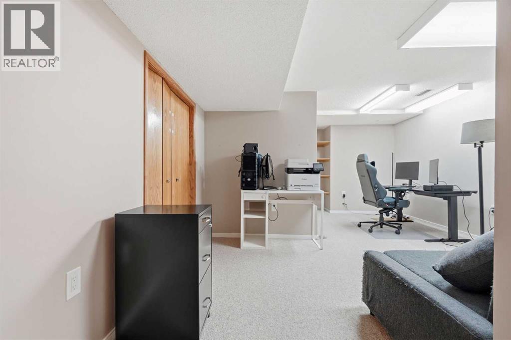 515 Macewan Drive Nw, Calgary, Alberta  T3K 3W5 - Photo 32 - A2329135