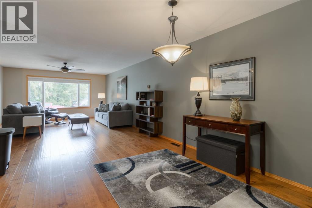 1404 16 Avenue S, Lethbridge, Alberta  T1K 0Y5 - Photo 11 - A2338228
