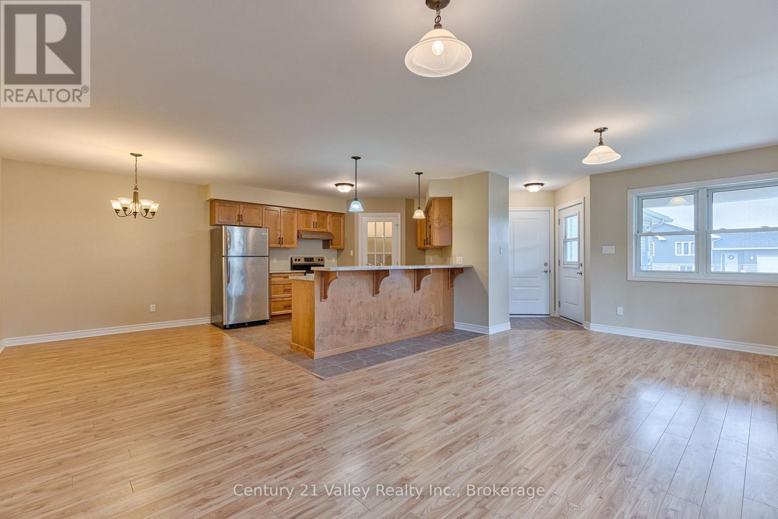 528b Wellington Street, Bonnechere Valley, Ontario K0J 1T0 - Photo 2 - X13711016