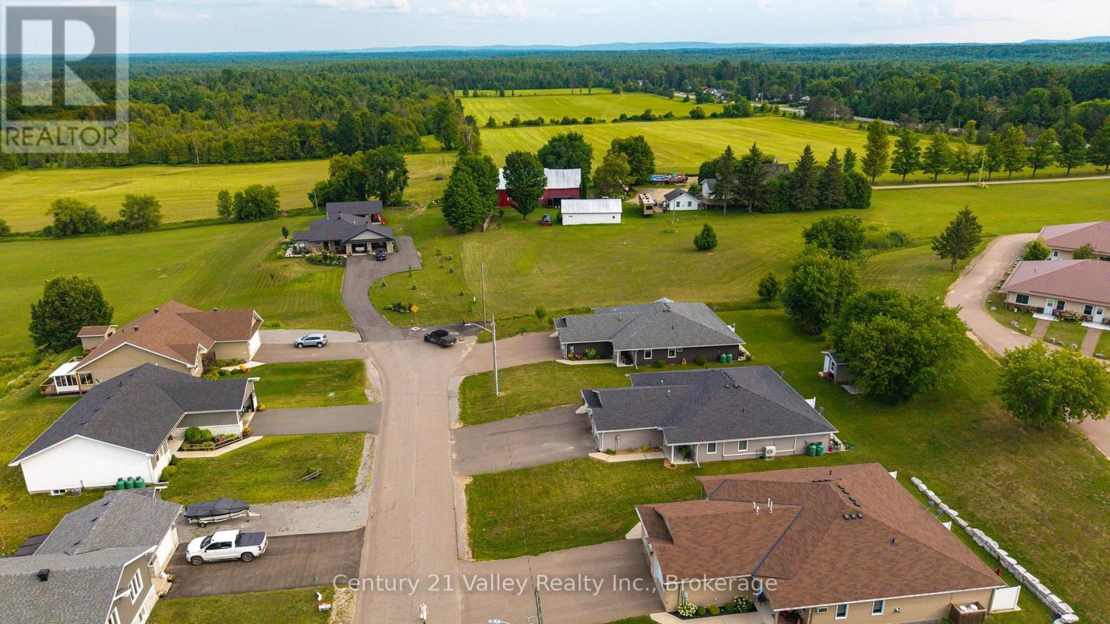528b Wellington Street, Bonnechere Valley, Ontario  K0J 1T0 - Photo 32 - X13711016