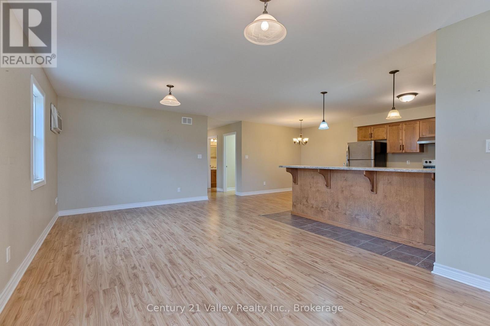 528b Wellington Street, Bonnechere Valley, Ontario K0J 1T0 - Photo 4 - X13711016