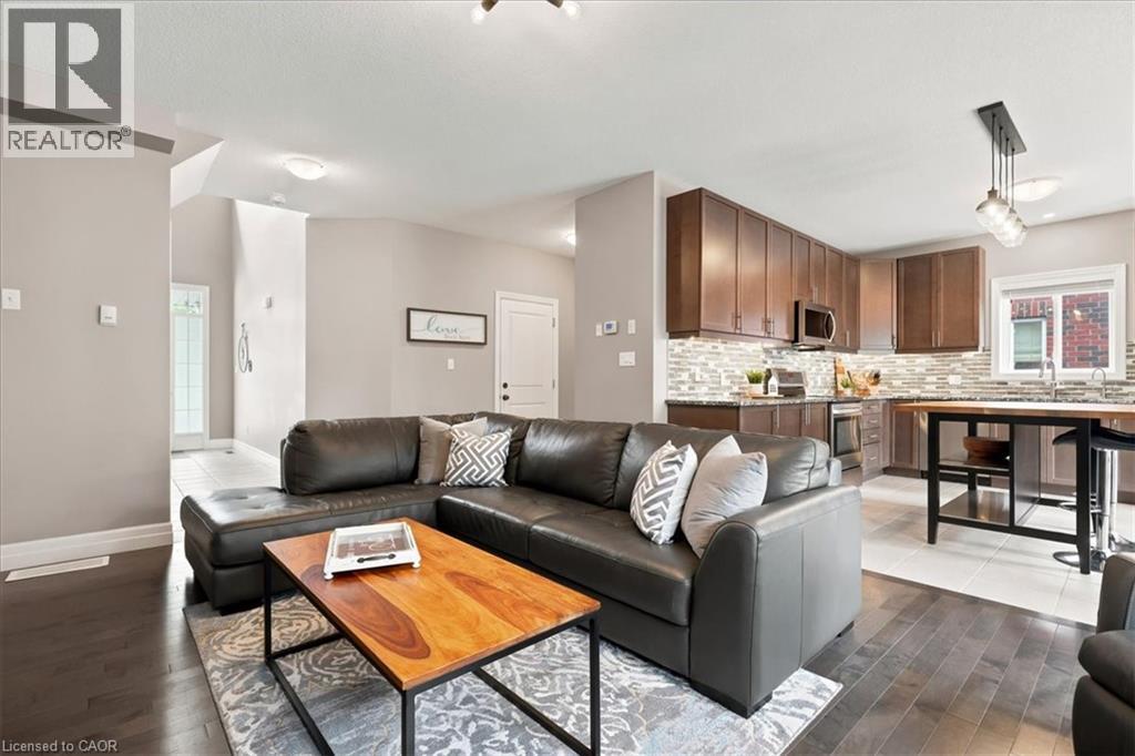 921 Eden Oak Court, Kitchener, Ontario  N2A 0H4 - Photo 8 - 40842172