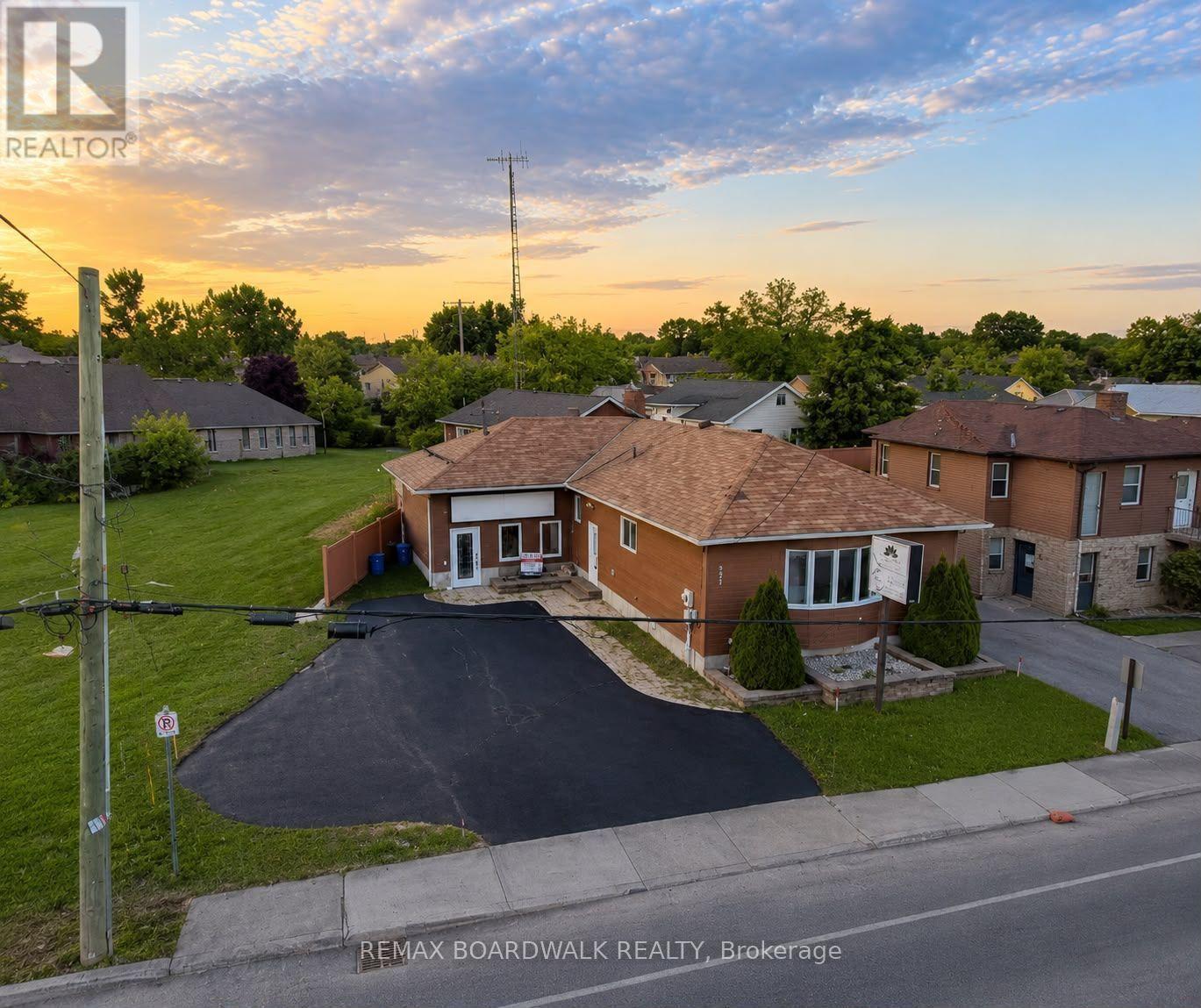 921 Notre Dame Street, Russell, Ontario