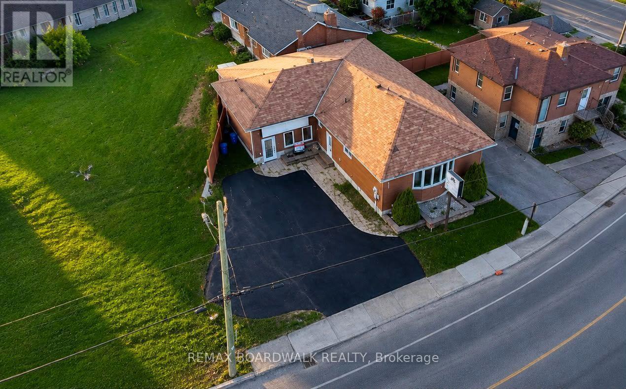 921 Notre Dame Street, Russell, Ontario K0A 1W0 - Photo 2 - X13711042